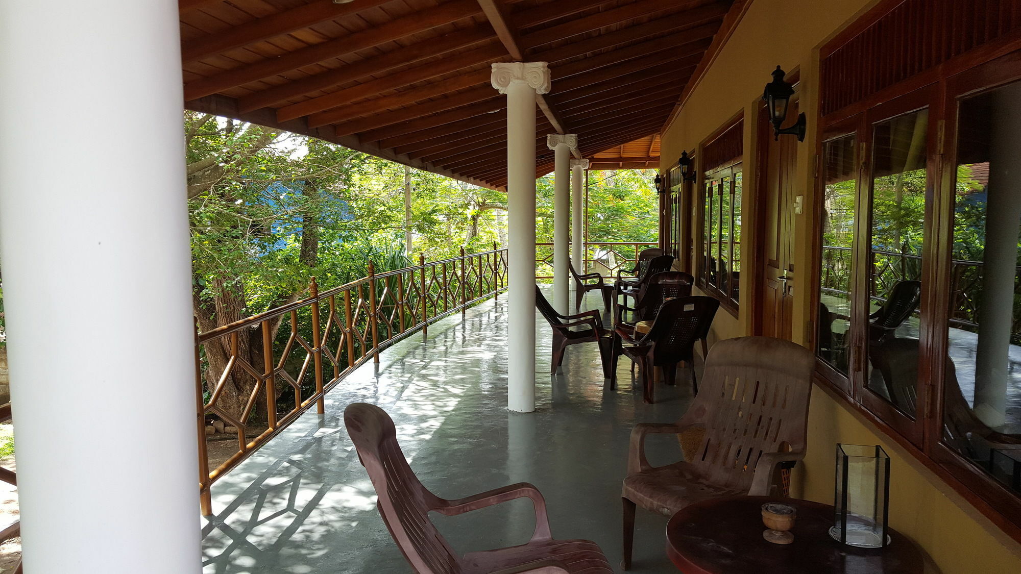 Hotel Calm Rest Mirissa à Banduramulla Extérieur photo